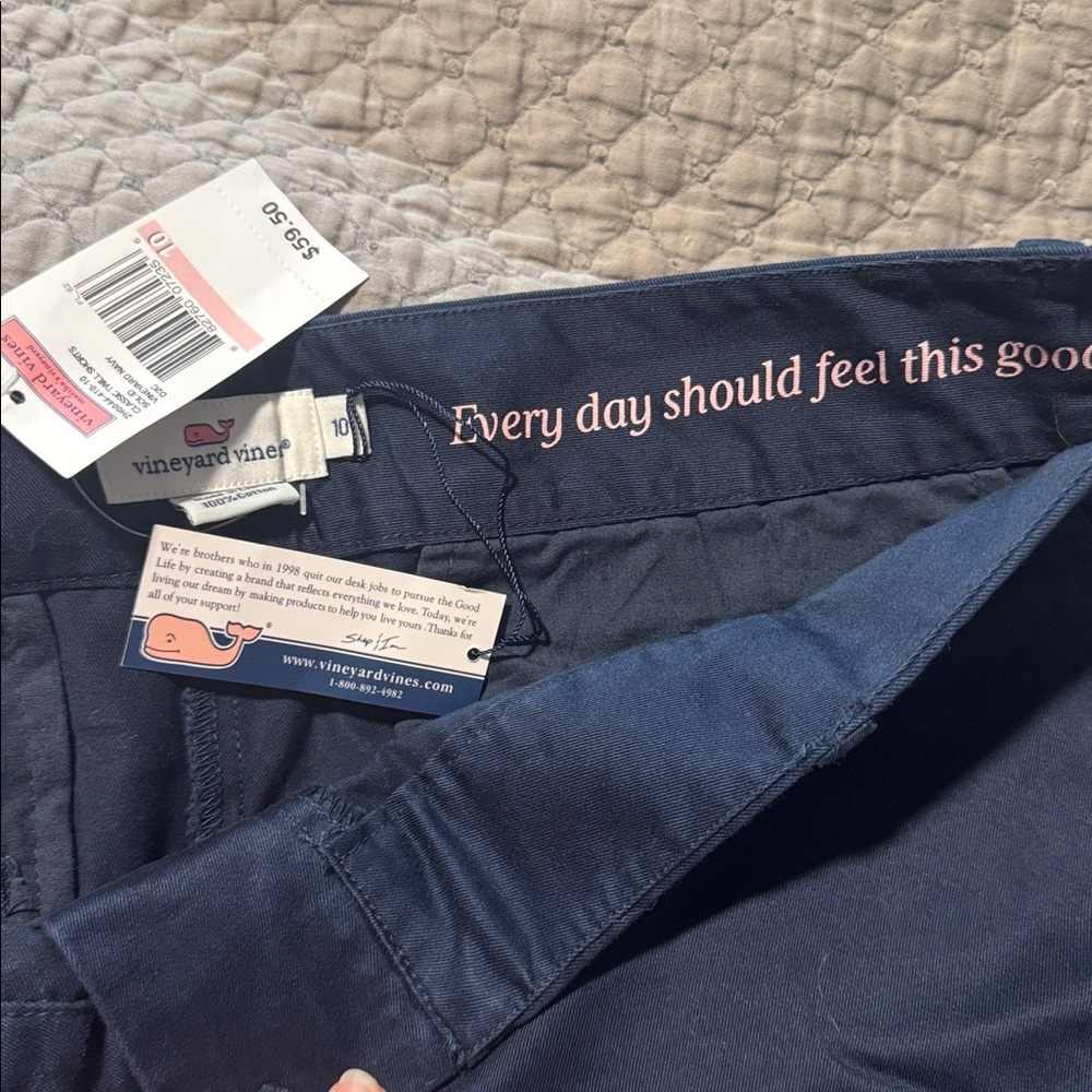 Vineyard Vines Navy Cotton Blend Women’s Shorts - Picture 2 of 4